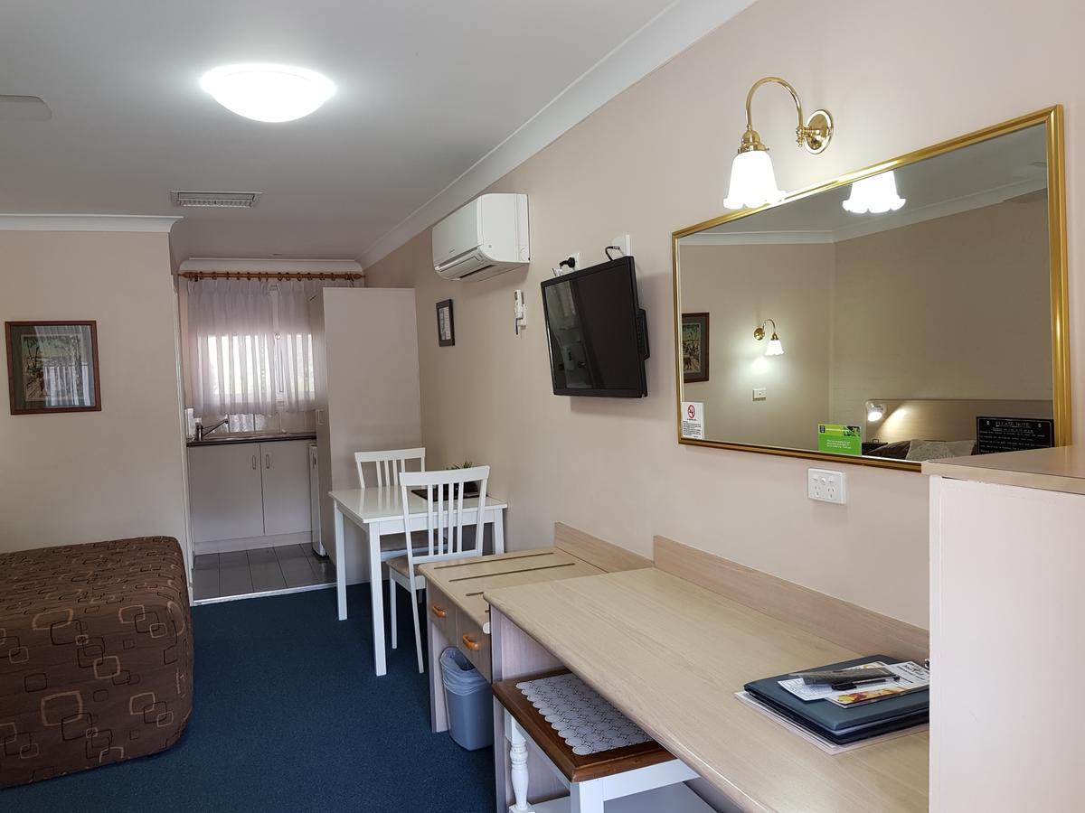 Abraham Lincoln Motel แทมเวิร์ธ ภายนอก รูปภาพ