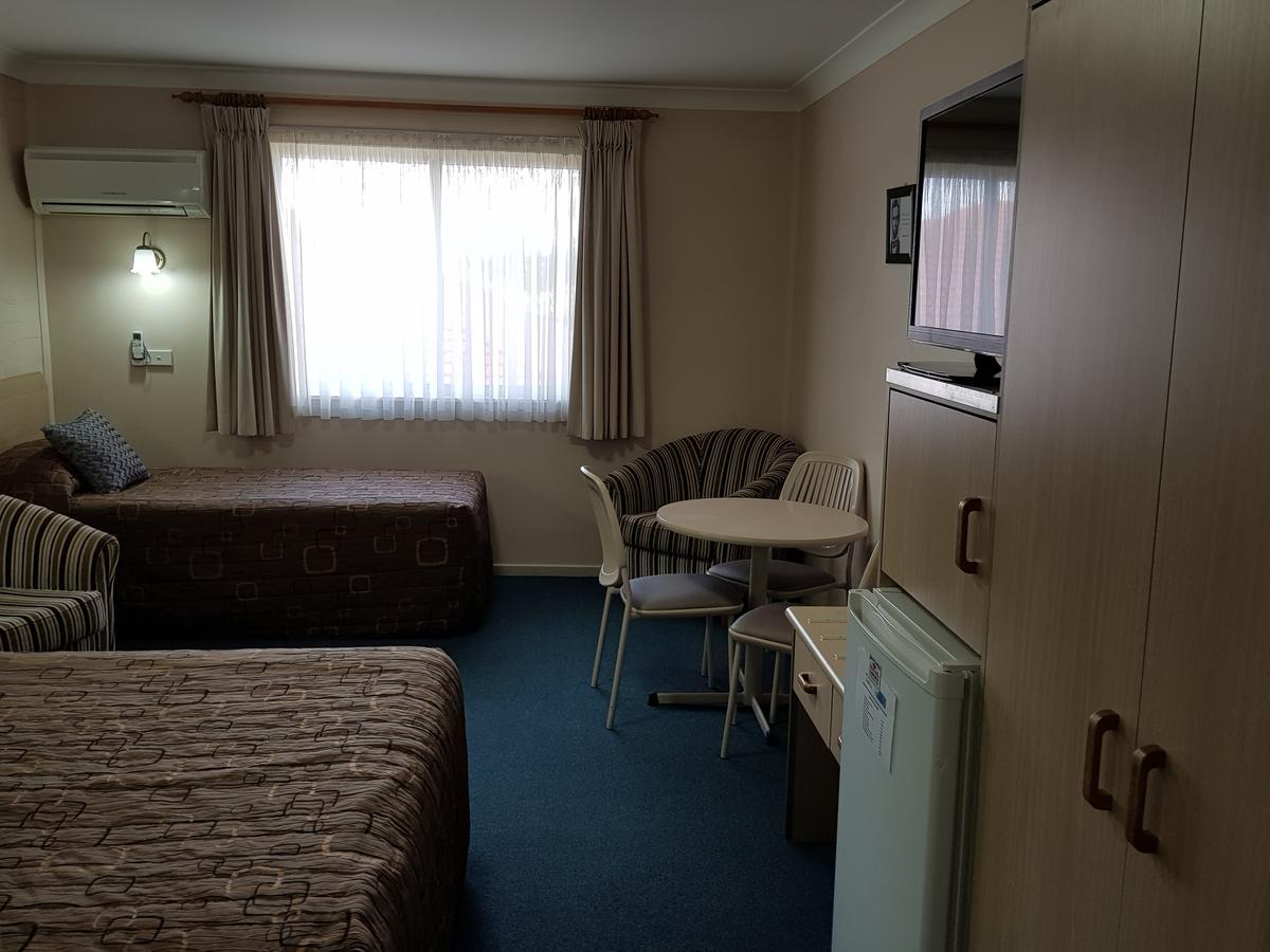 Abraham Lincoln Motel แทมเวิร์ธ ภายนอก รูปภาพ
