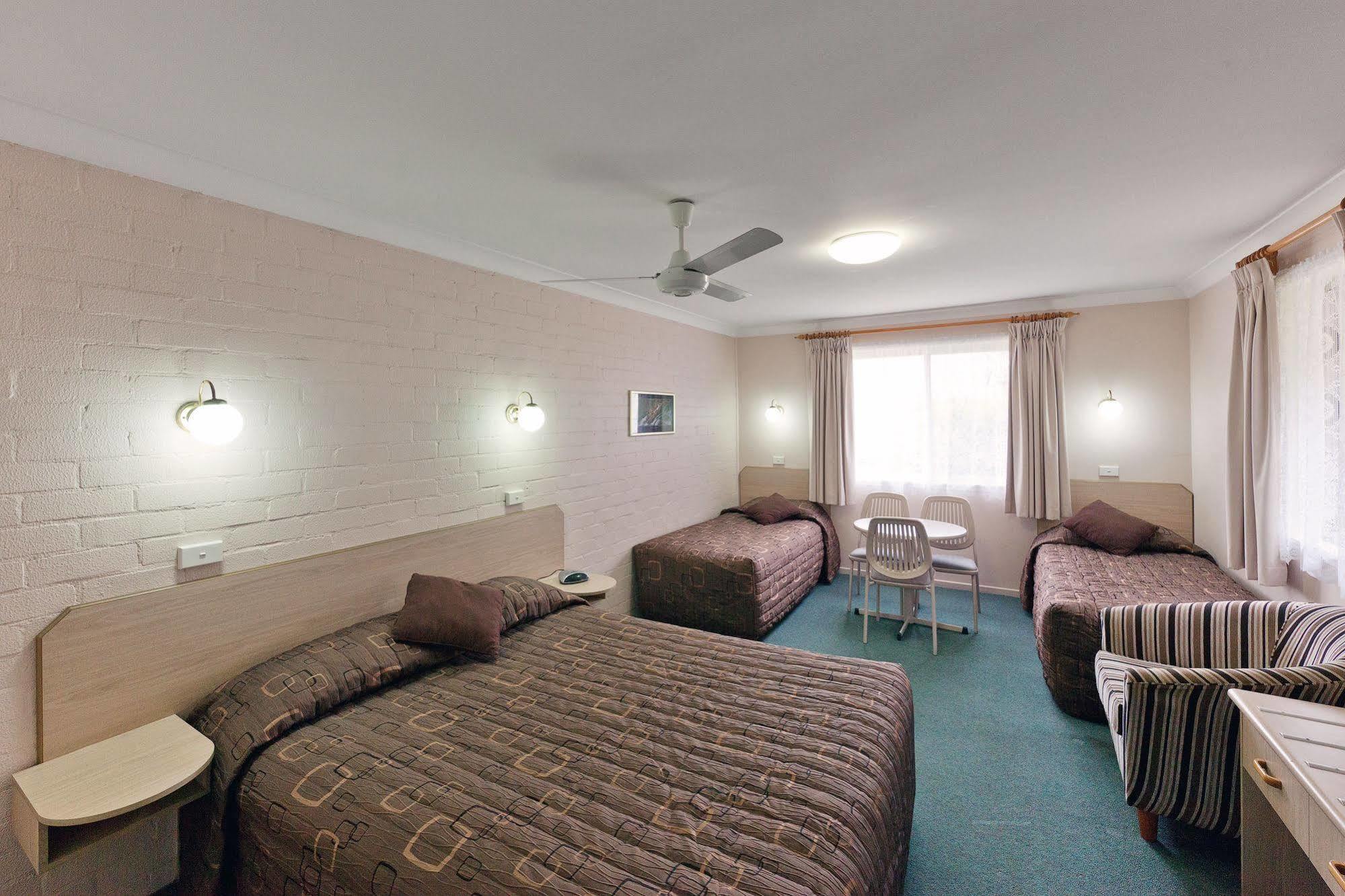 Abraham Lincoln Motel แทมเวิร์ธ ภายนอก รูปภาพ